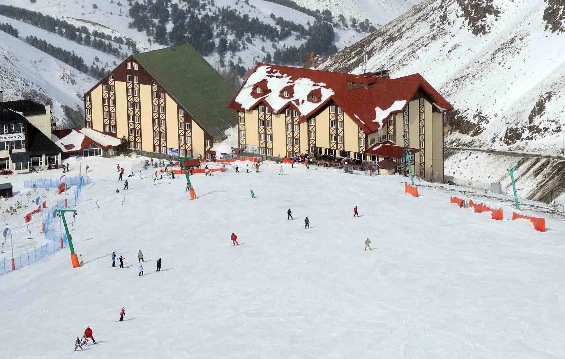 Palandöken ve Konaklı Aynı Şey mi? Erzurum’daki İki Kayak Alanını Anlamak